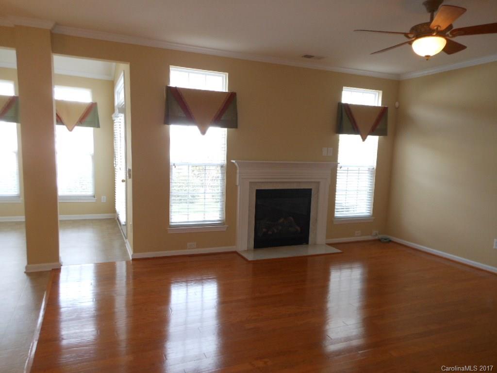 Autumn Cove At Lake Wylie - Residential