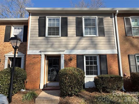 Photo of 4605 Hedgemore Drive, Charlotte, NC 28209 (MLS # 4344829)
