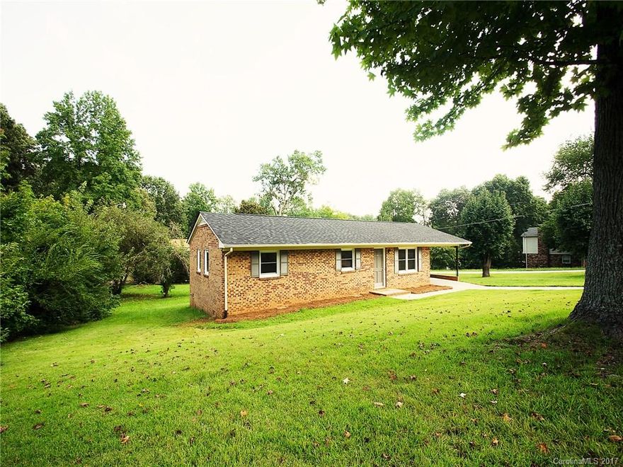 This home sits on a large corner lot and is minutes away from Crowders Mountain State Park. Home has been recently updated throughout. New Cabinets, Countertops, Tile, Gray Wood Laminate Floors, Carpet in Bedrooms, Vanities, Sinks, Shower, Faucets, Toilets, Paint, Crown Molding, Appliances, Roof 2017, HVAC 2017, and Water Heater 2017. New French drains extended from gutters to back yard, New Carport Pavement, exterior lighting, and back door. No HOA Dues, Private Well.