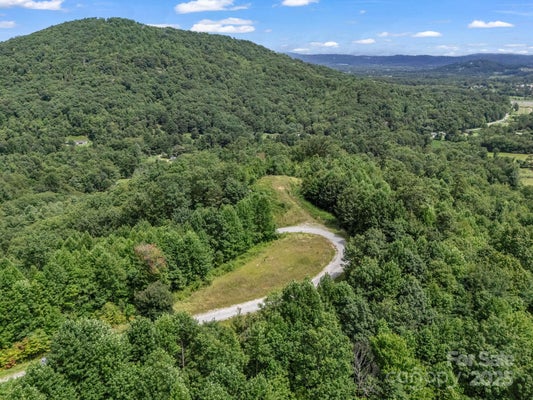 50 CLIMBING RD, HENDERSONVILLE, NC 28792 - Image 25cf683ab7e5c7080cf7db615a009e05/2267935846