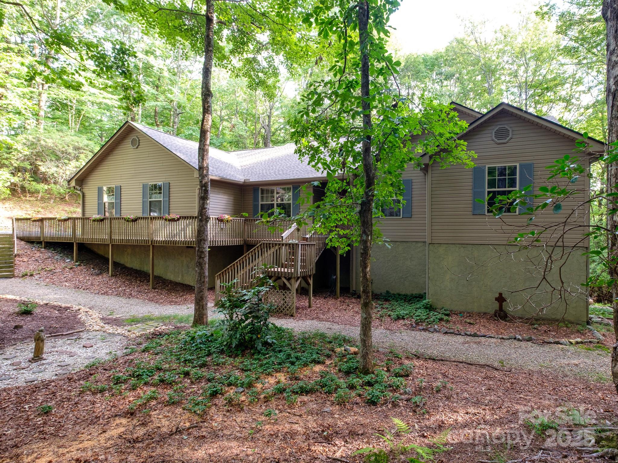 3128 Connestee Trail