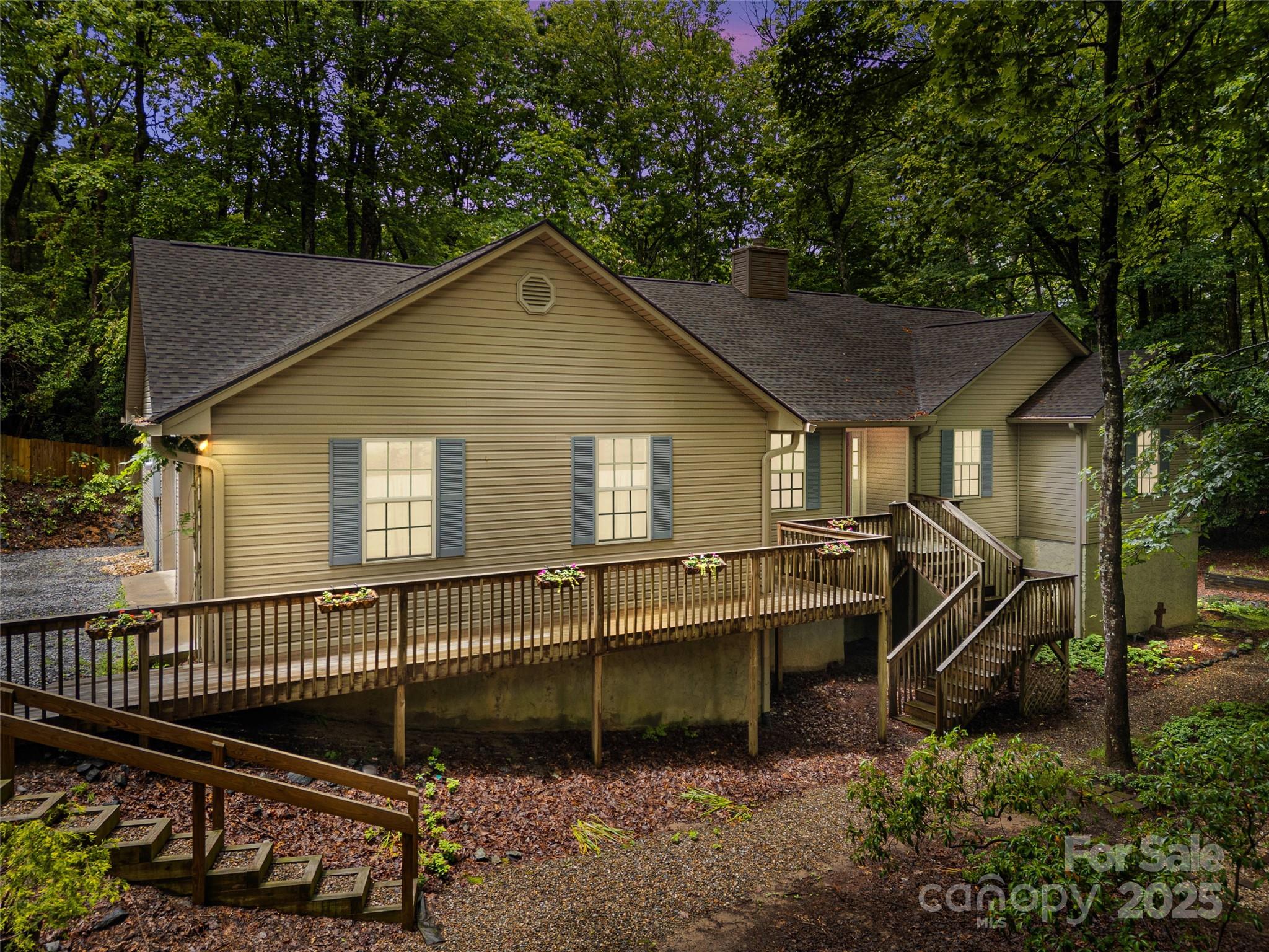 3128 Connestee Trail