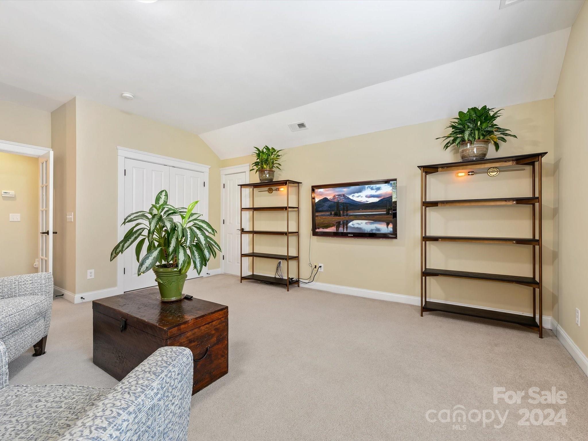 Lake Shore - Residential