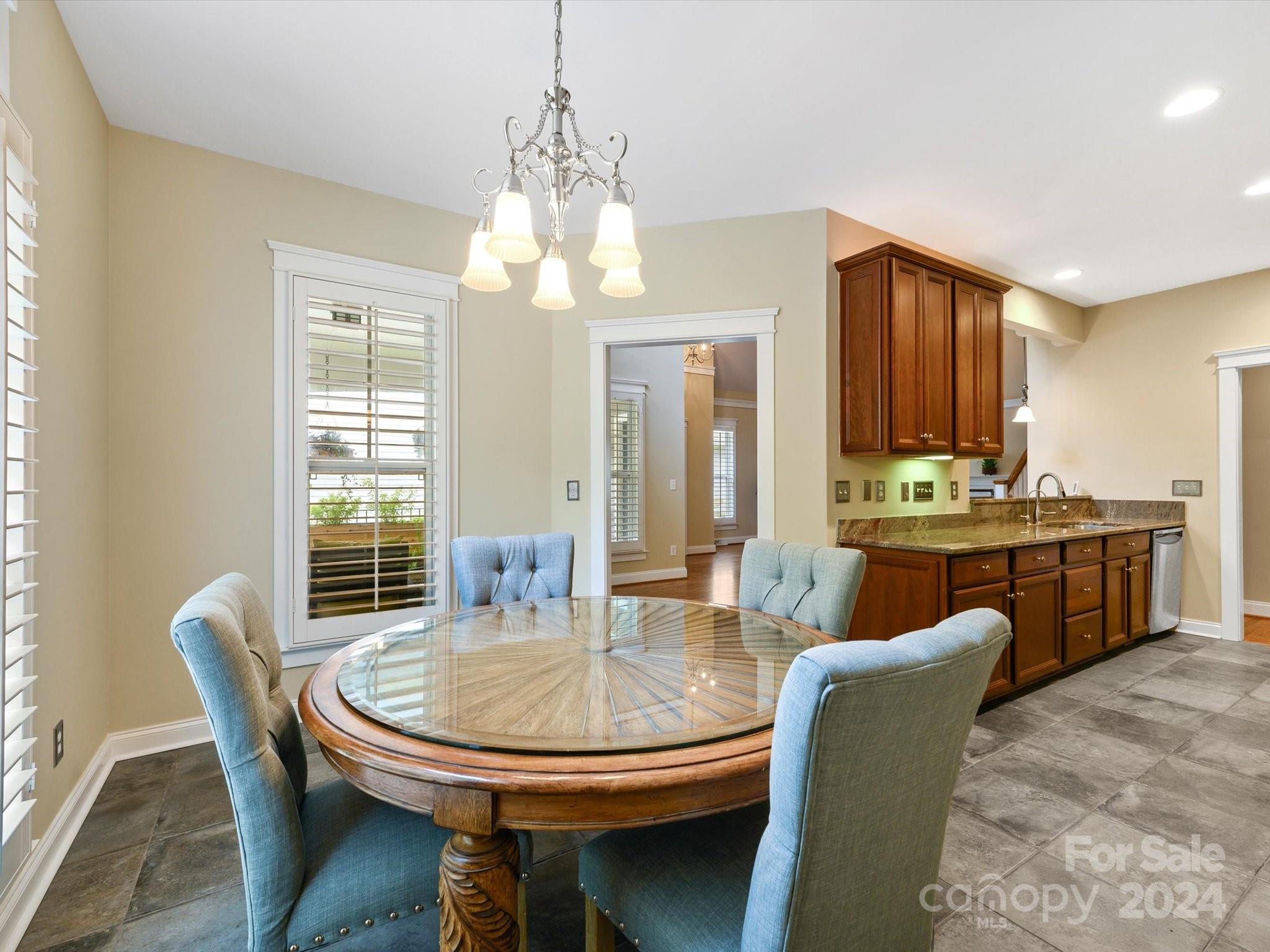 Lake Shore - Residential