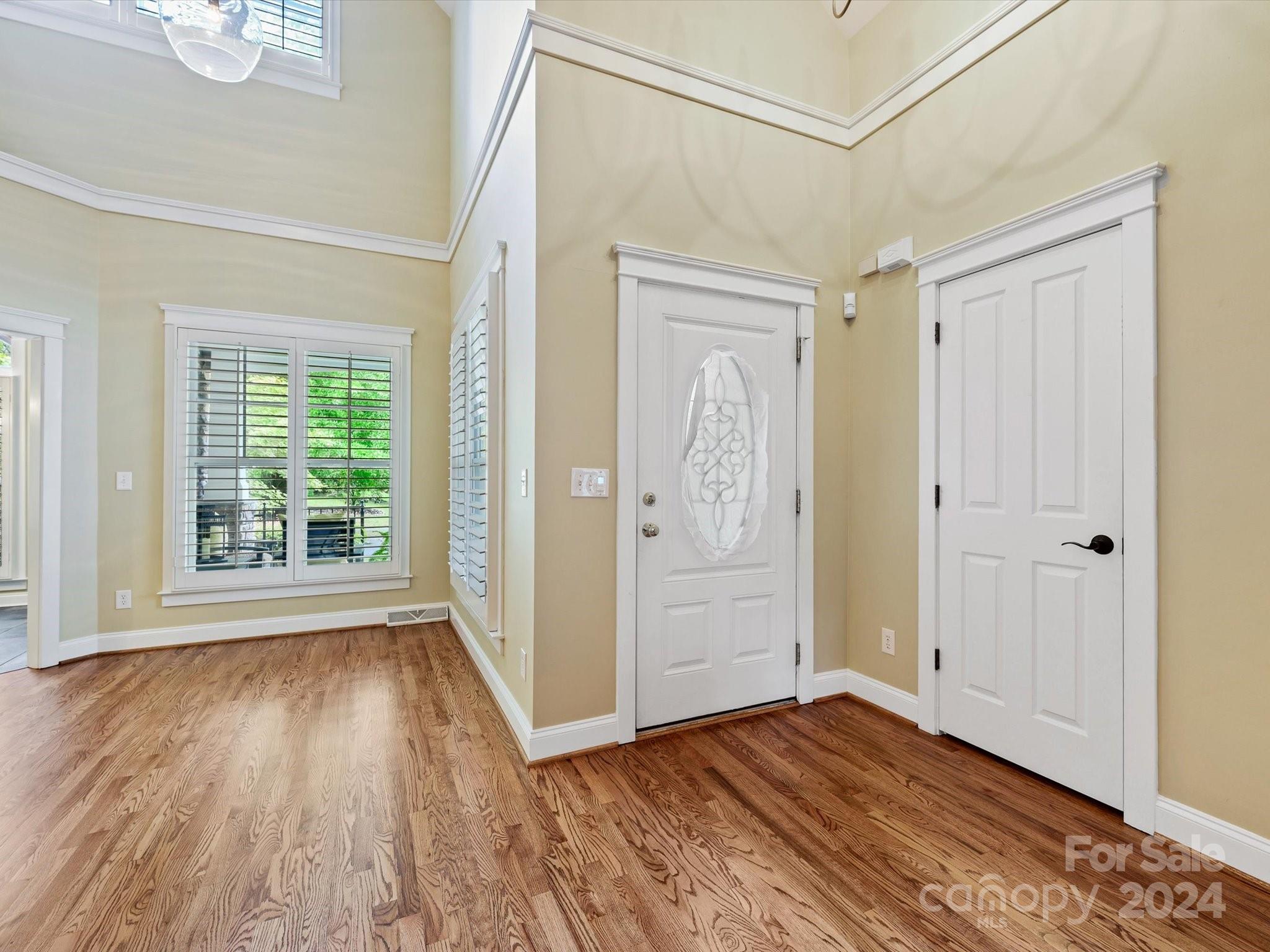 Lake Shore - Residential