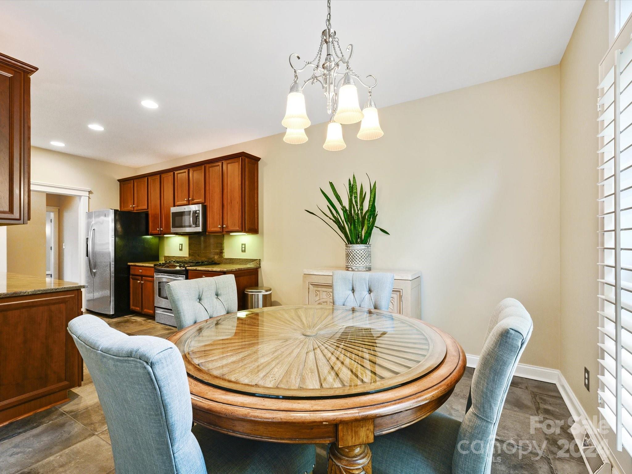 Lake Shore - Residential