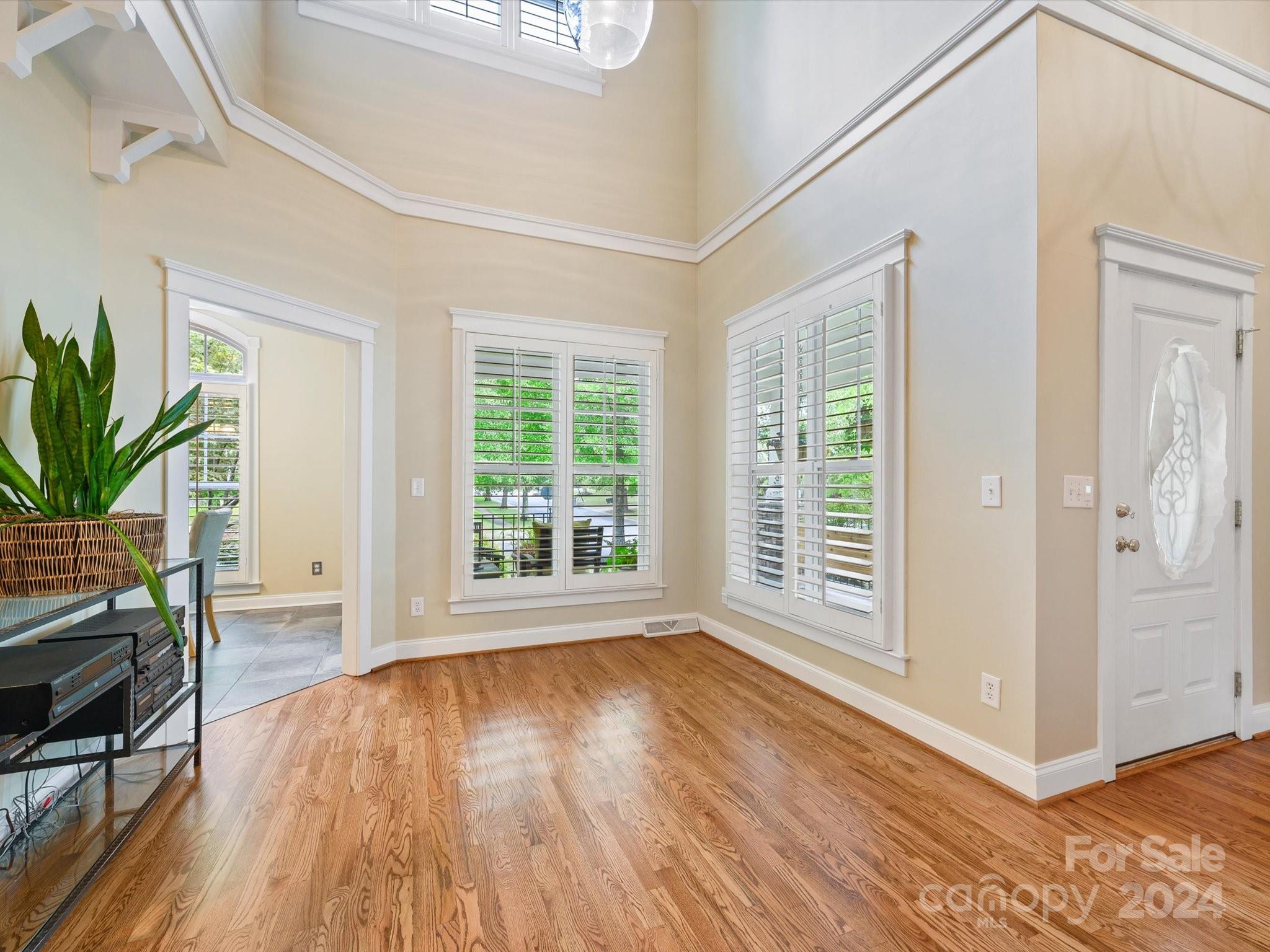 Lake Shore - Residential