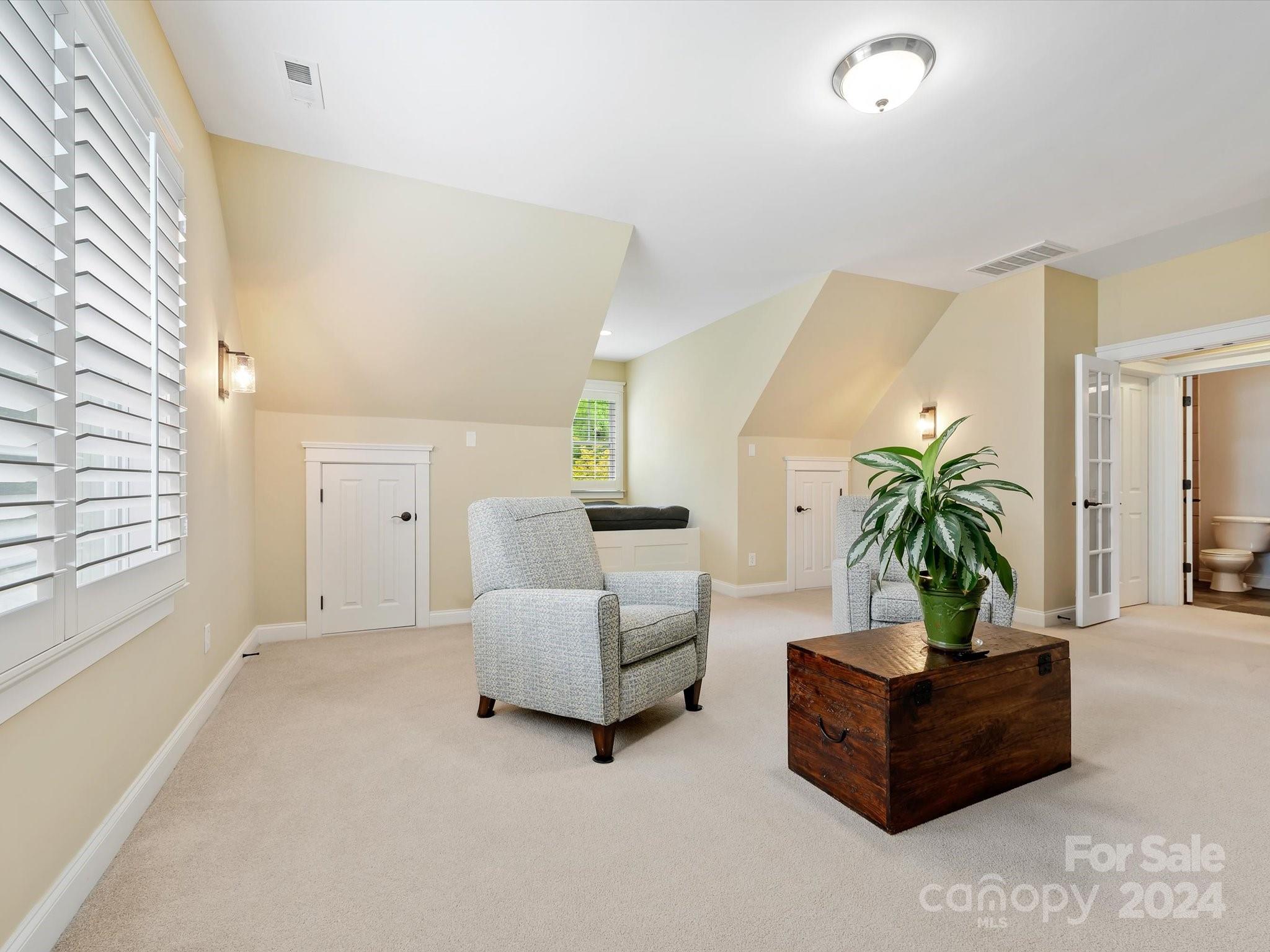 Lake Shore - Residential