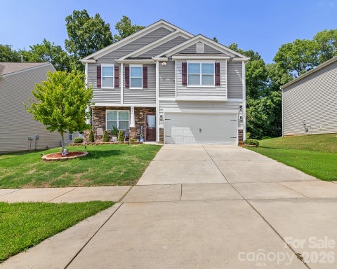 Photo of 9836 Oak Barrel Lane, Charlotte, NC 28215 (MLS # 4401156)