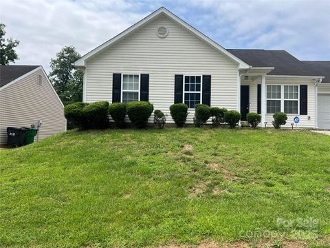 5523 Stone Bluff Court Charlotte NC 28214