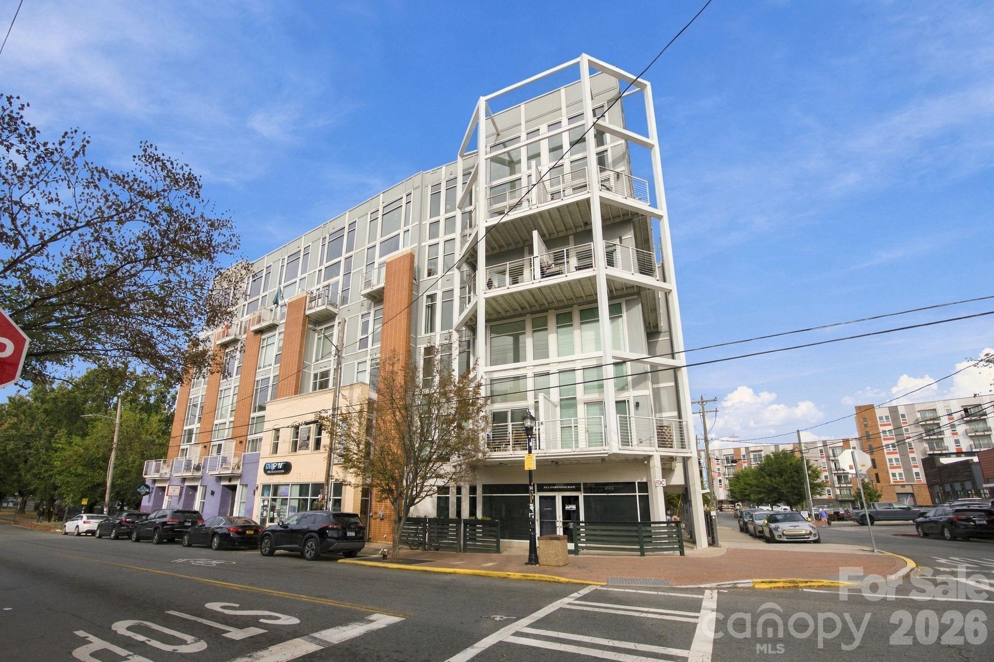 3123 Davidson Street 303