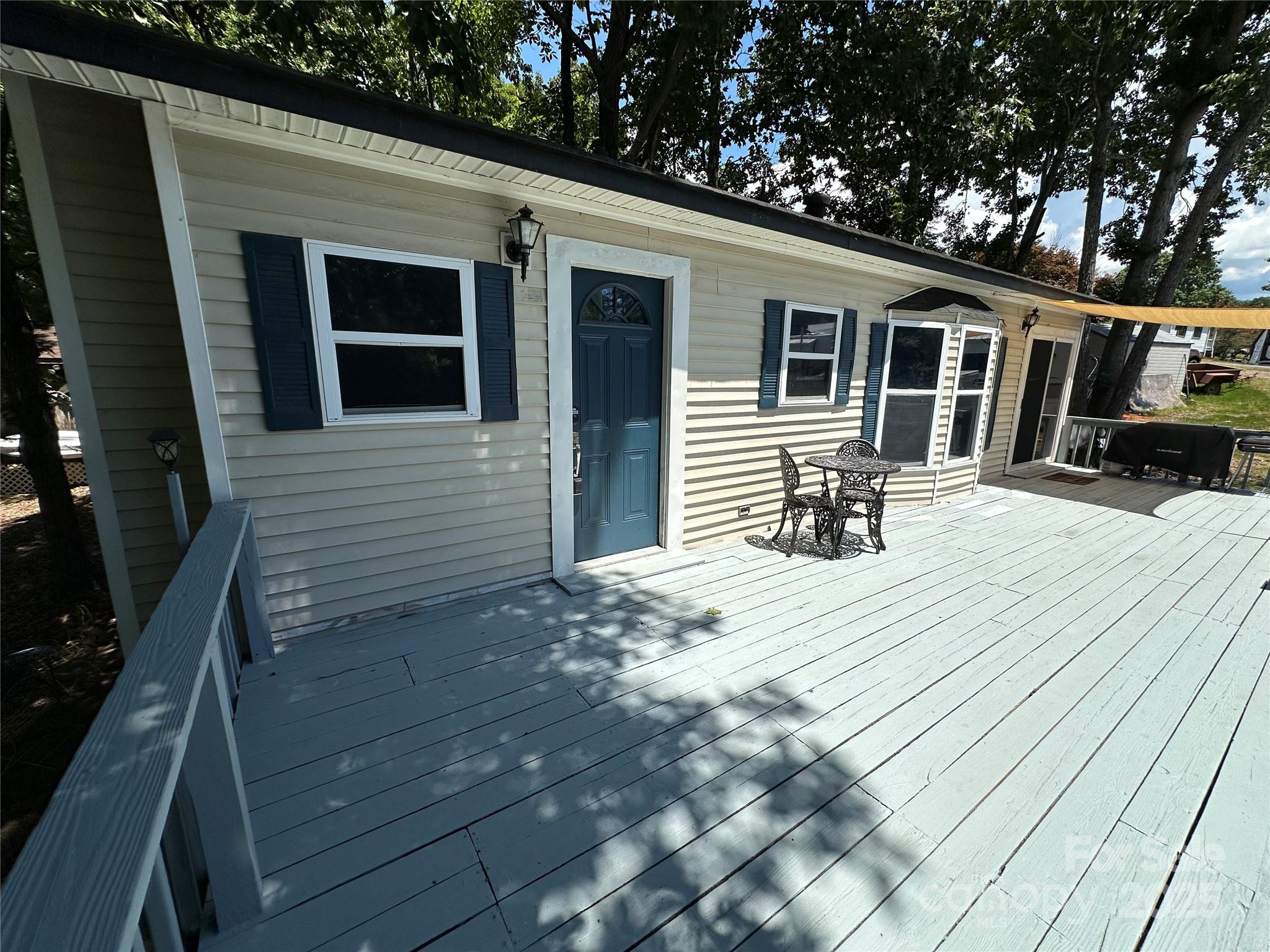 112 N Cardinal Drive