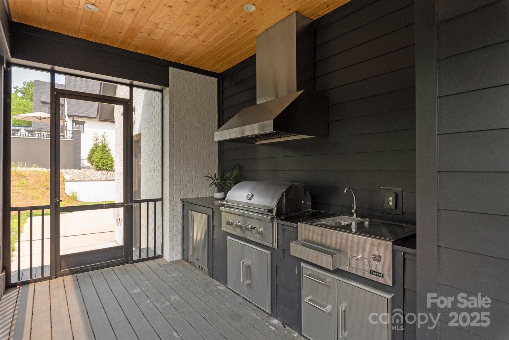 Twin Lakes - Residential