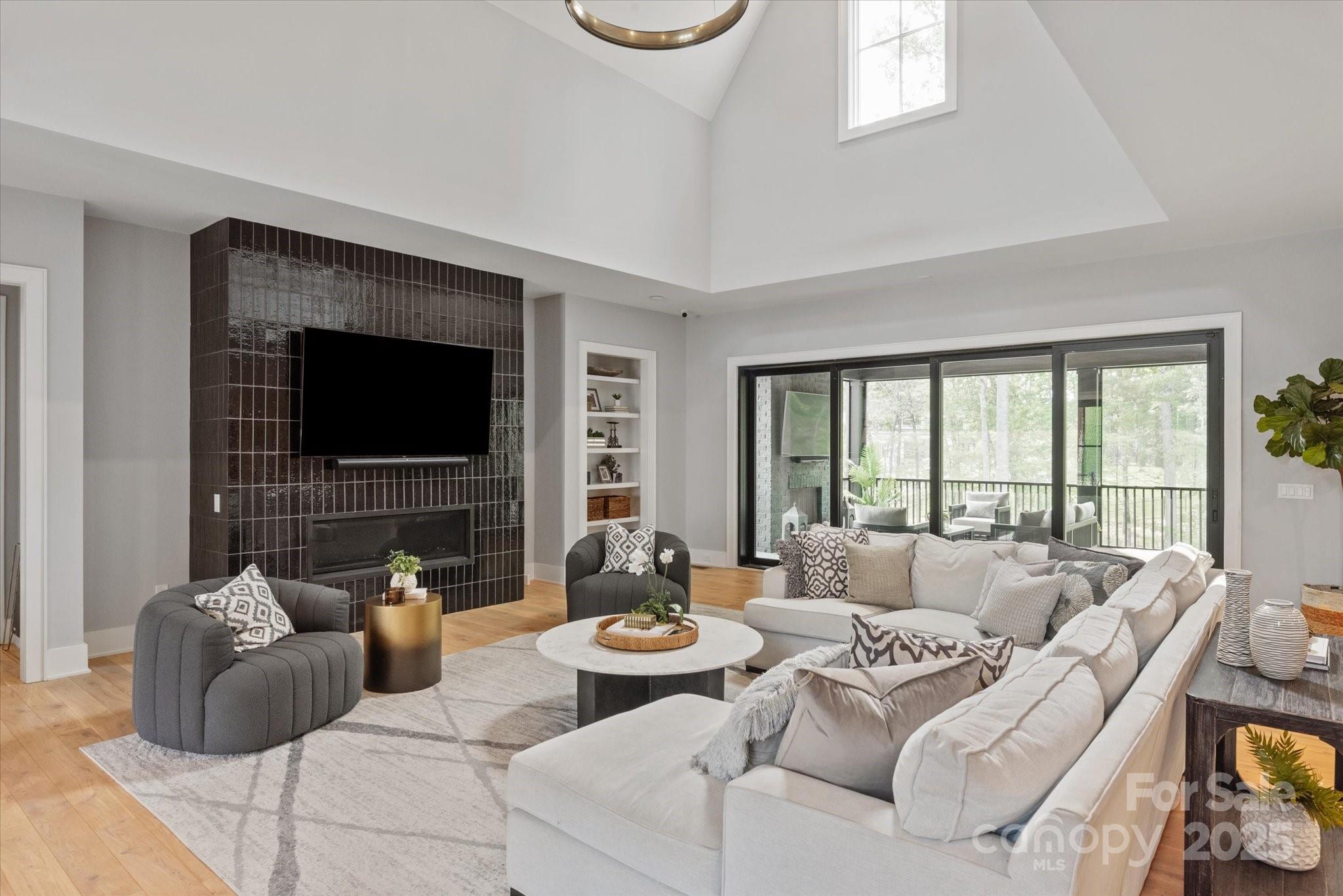 Twin Lakes - Residential