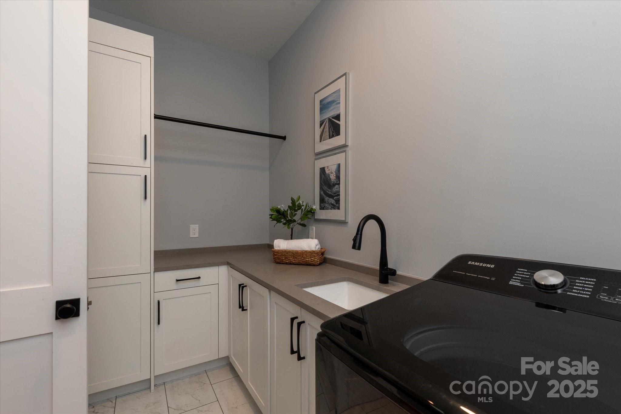 Twin Lakes - Residential