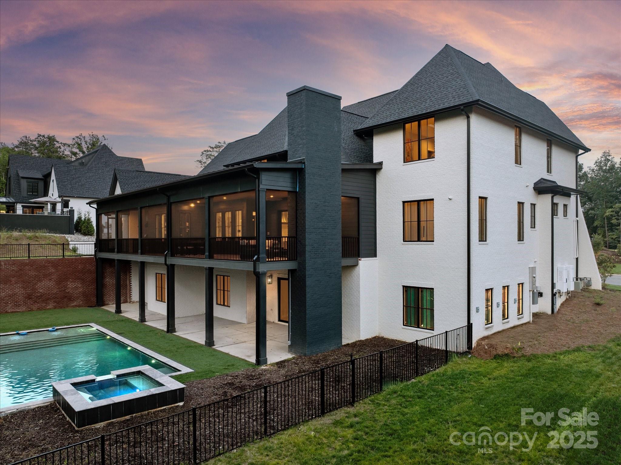 Twin Lakes - Residential