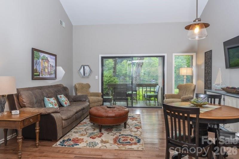 147 W Lake Drive S 1203
