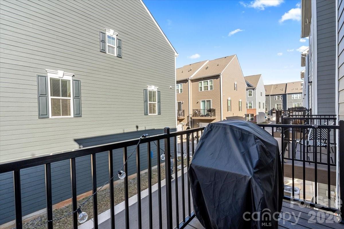 Freeland Townes at LoSo - Residential