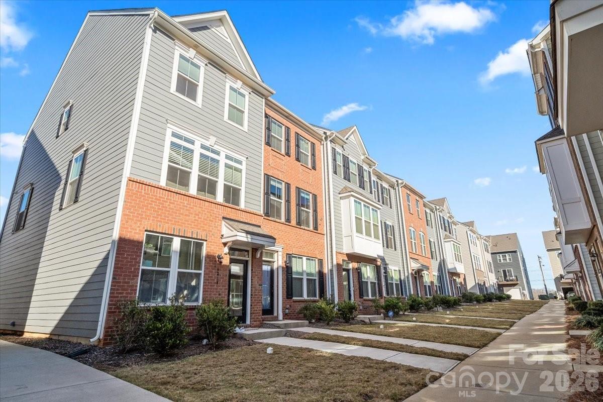 Freeland Townes at LoSo - Residential