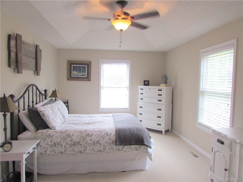 Quail Lakes - Residential