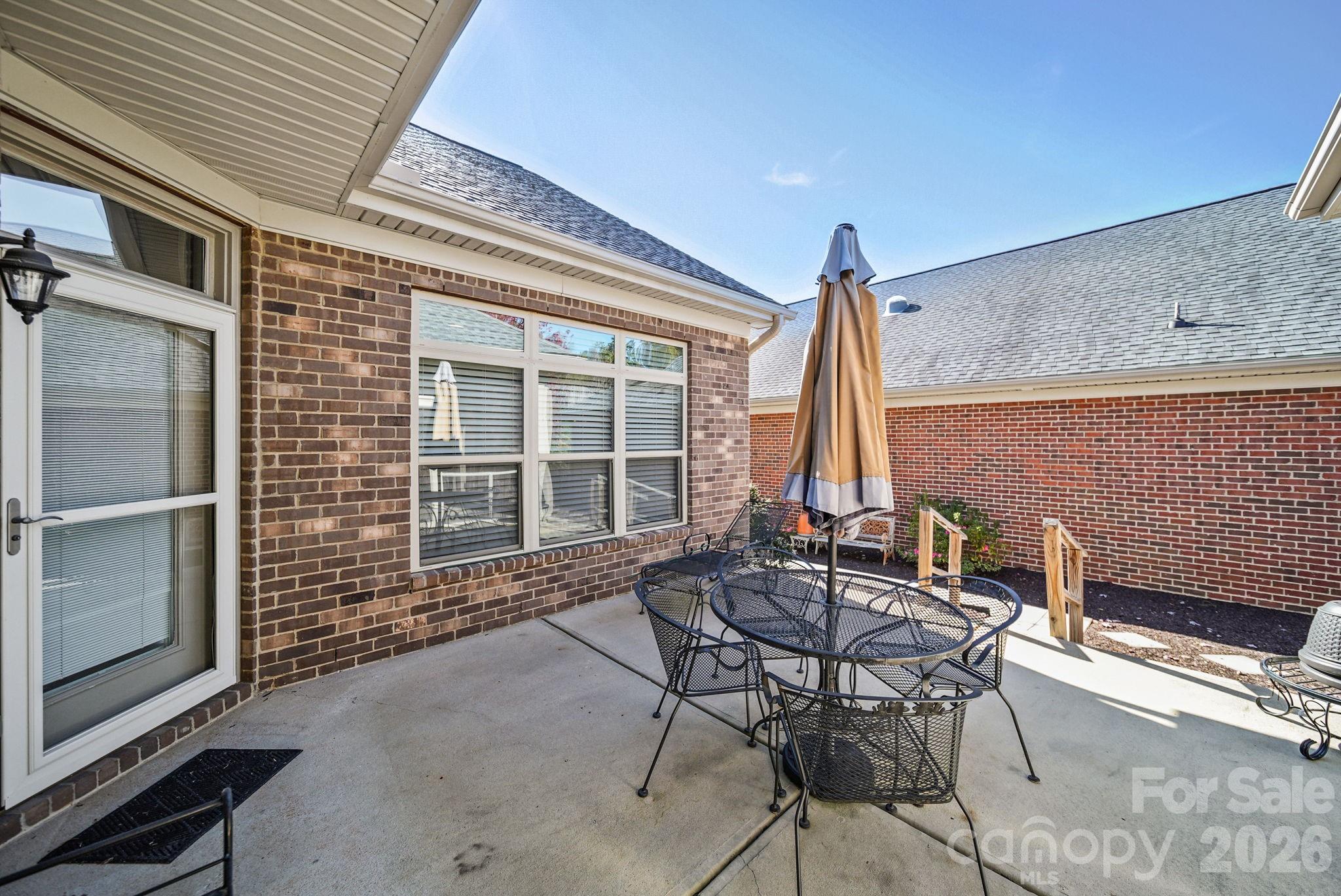 Courtyards At Harrisburg - Residential