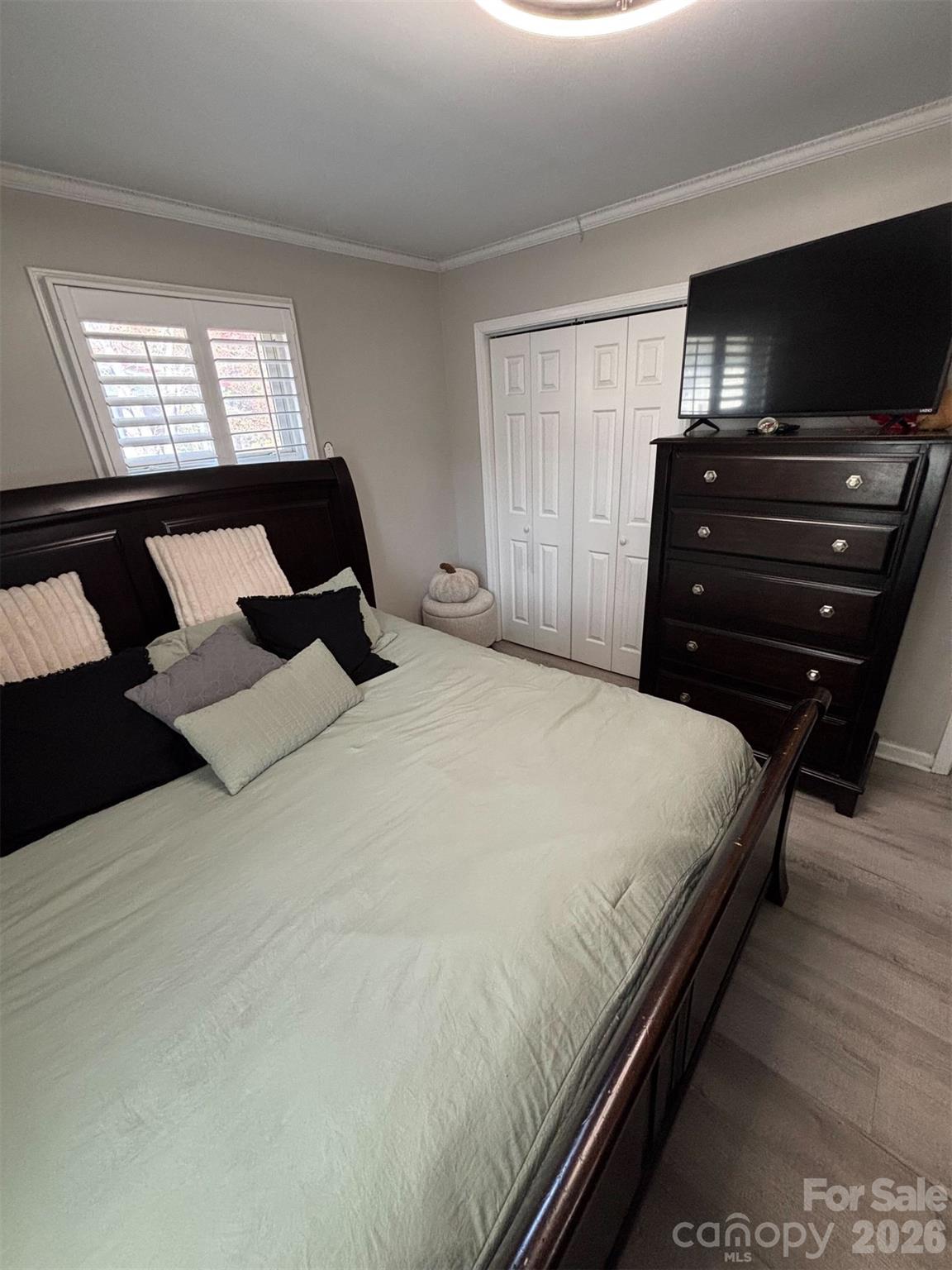 Walls Heights - Residential