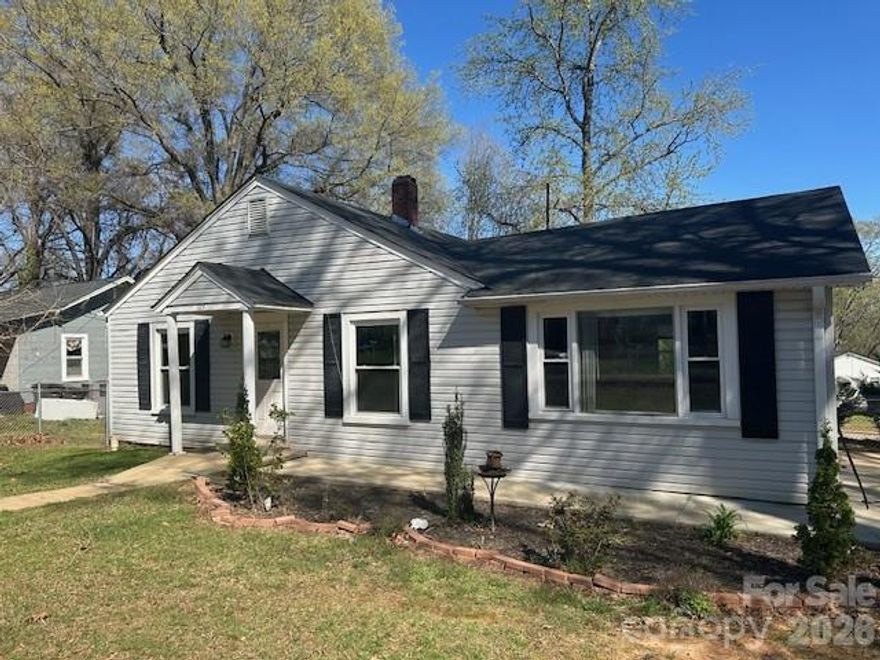 Check out this well-maintained, three-bedroom, one-bathroom home located in an excellent area. Beautiful house and ready to move in. Priced competitively in Statesville. No HOA.

Home offers a great floorplan with comfortable living spaces and natural flow throughout. The bright kitchen and living areas make everyday living easy, while the bedrooms provide ample room to relax. Outside, enjoy a Deck with plenty of space for outdoor activities. 

The driveway was added 2 years ago and features double parking.

AC and furnace have 3 years. Equipped with a smart thermostat. The bedrooms have ceiling fans. A front fence added. WASHER and DRYER will convey as well.