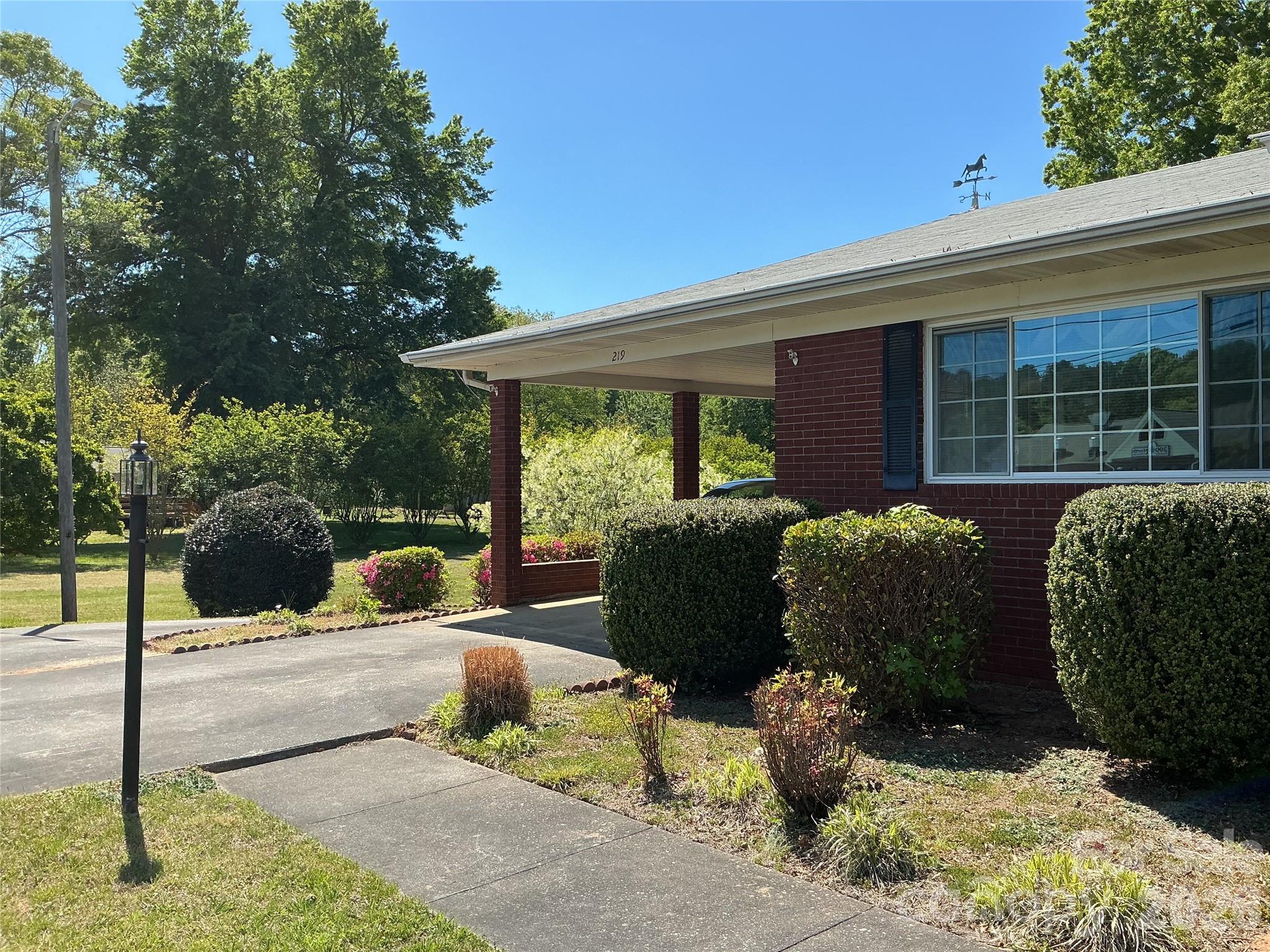 219 N Central Avenue