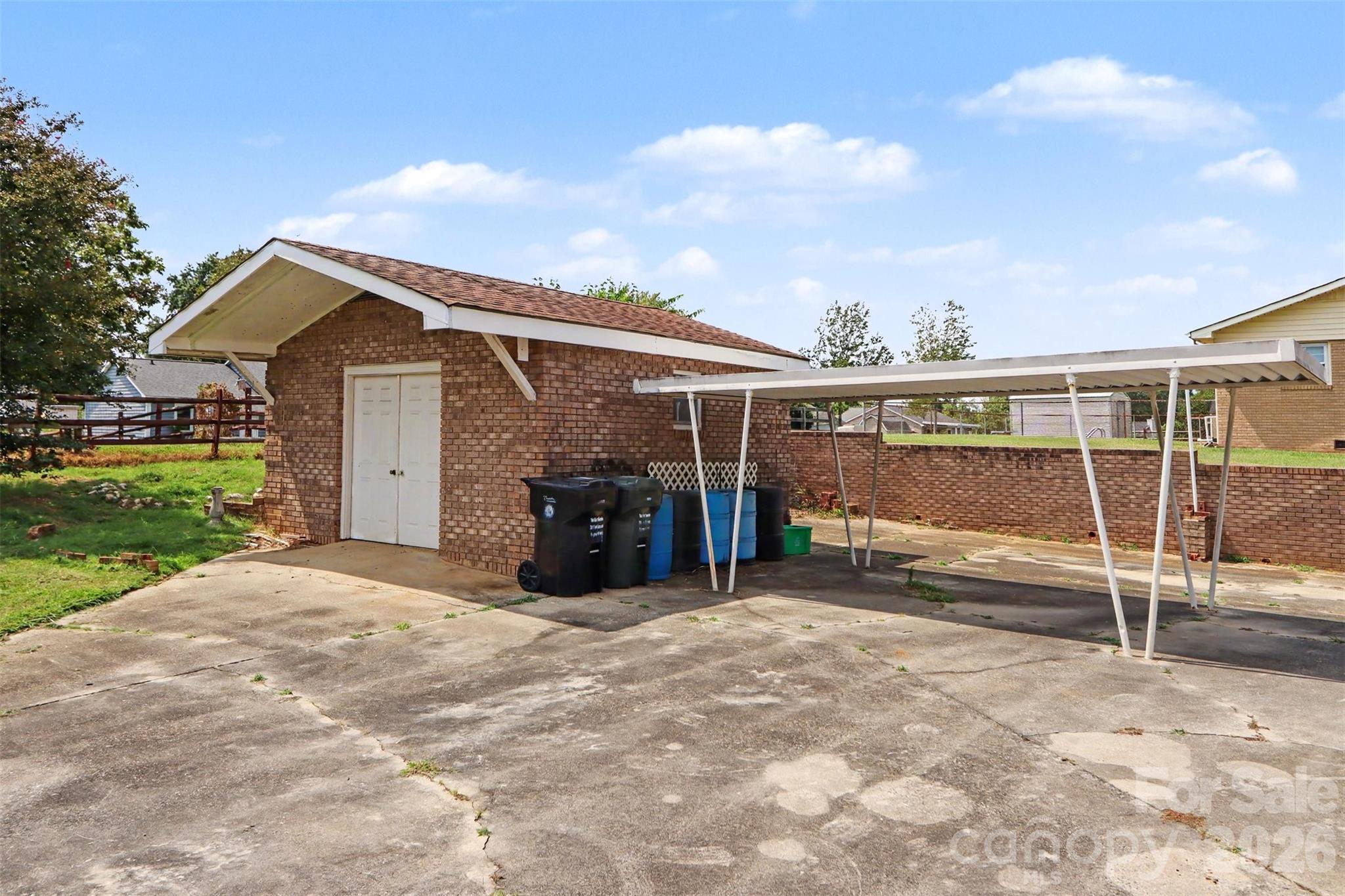 1018 Rembrandt Drive SW