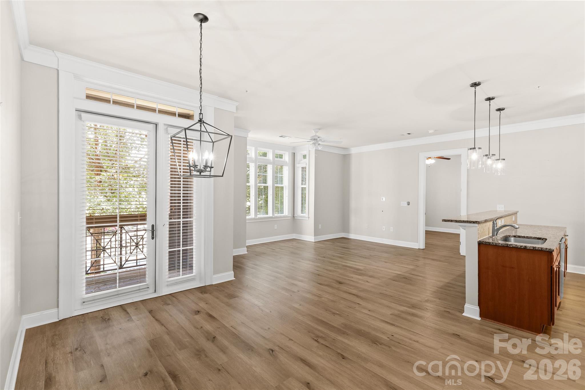 2810 Selwyn Avenue 209