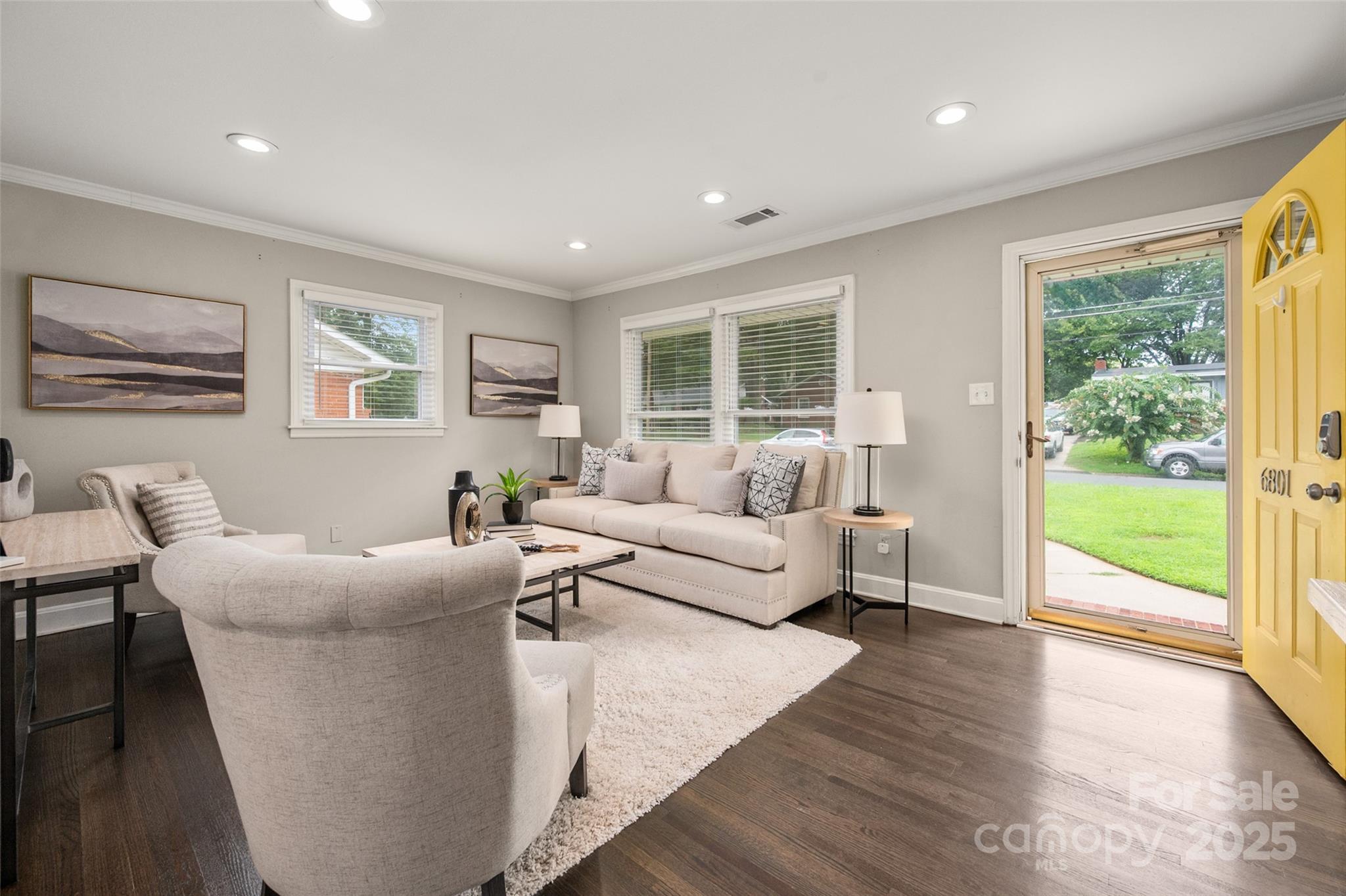 6801 Starcrest Drive