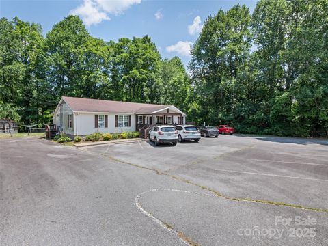 1170 Crabtree Road Waynesville NC 28785