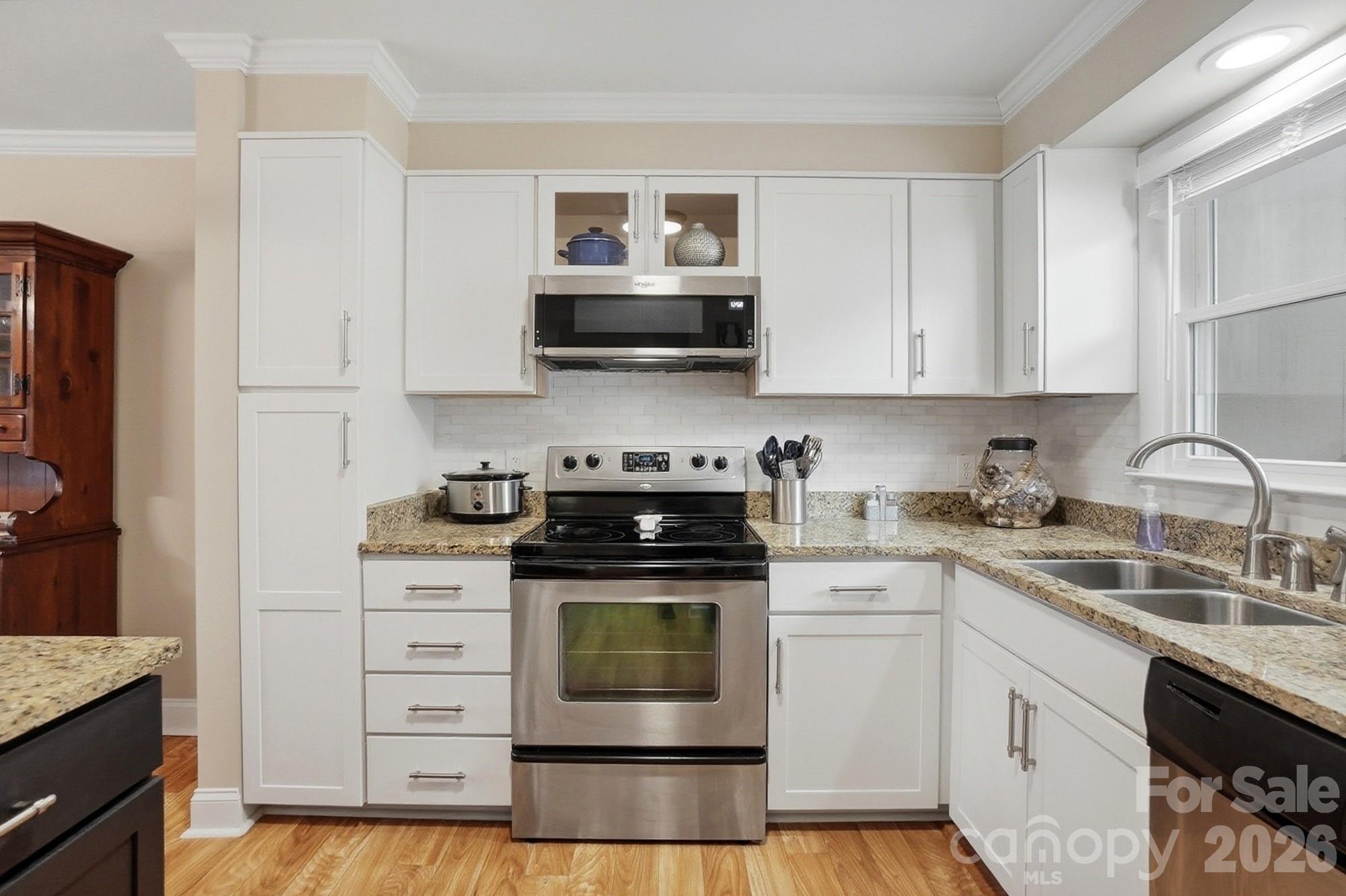 Emerald Point - Residential