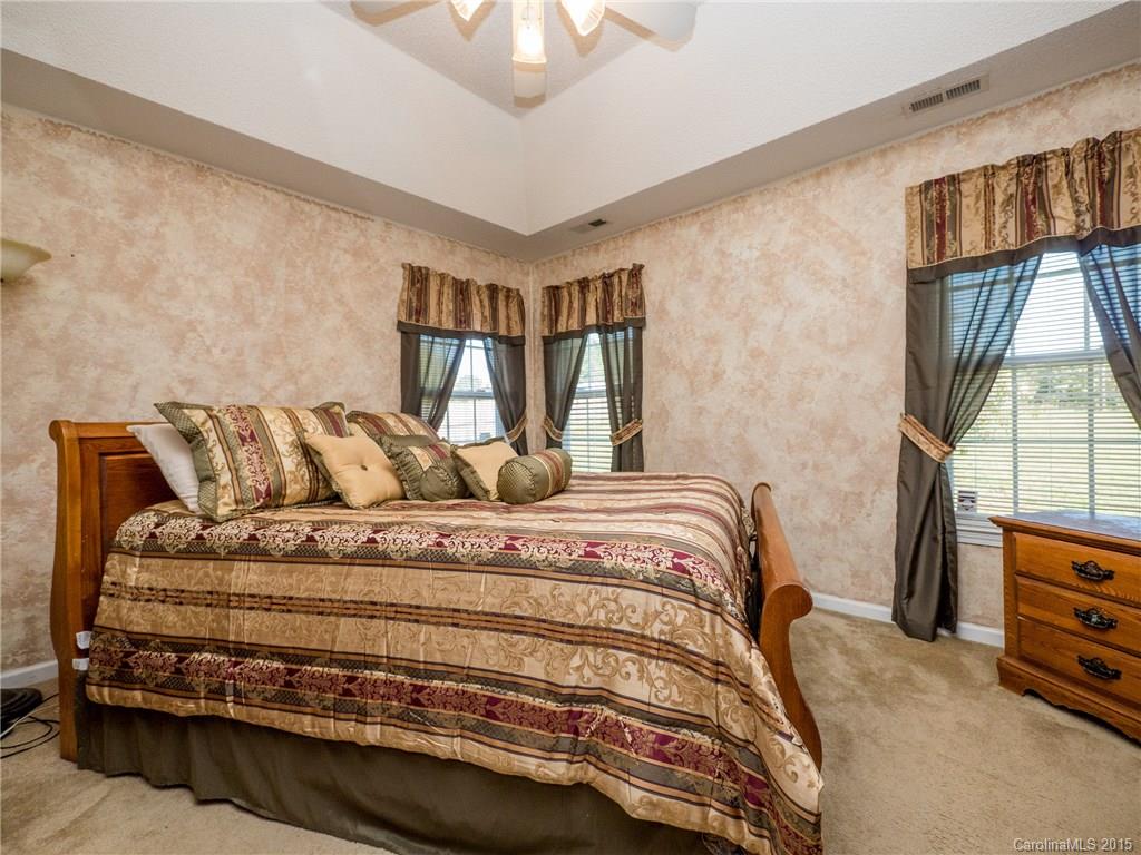 River Chase - Residential