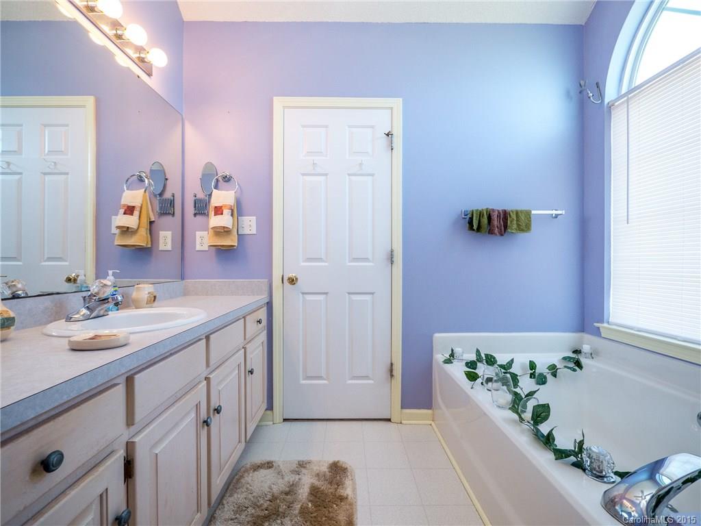 River Chase - Residential