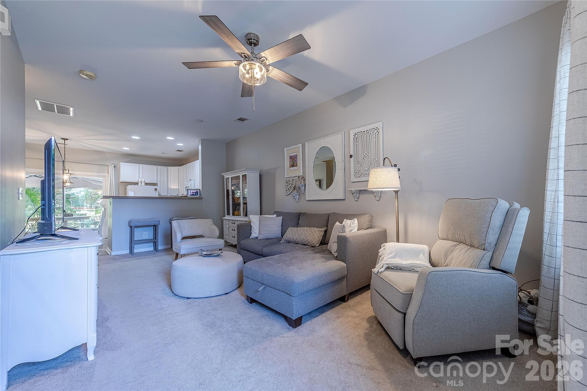 124 Clydesdale Court