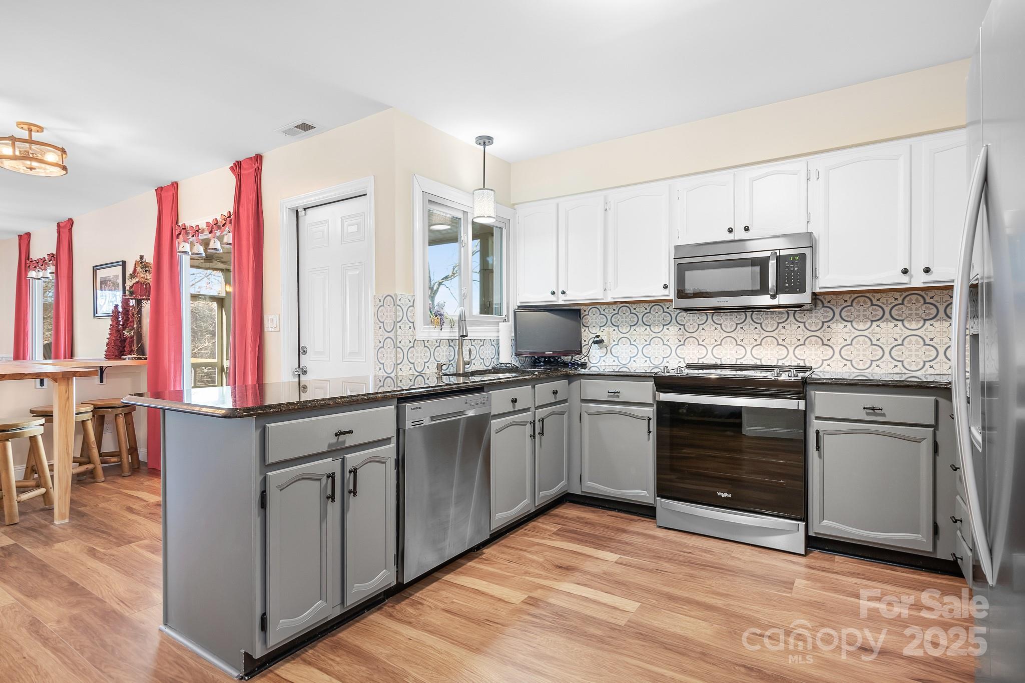 Tega Cay - Residential