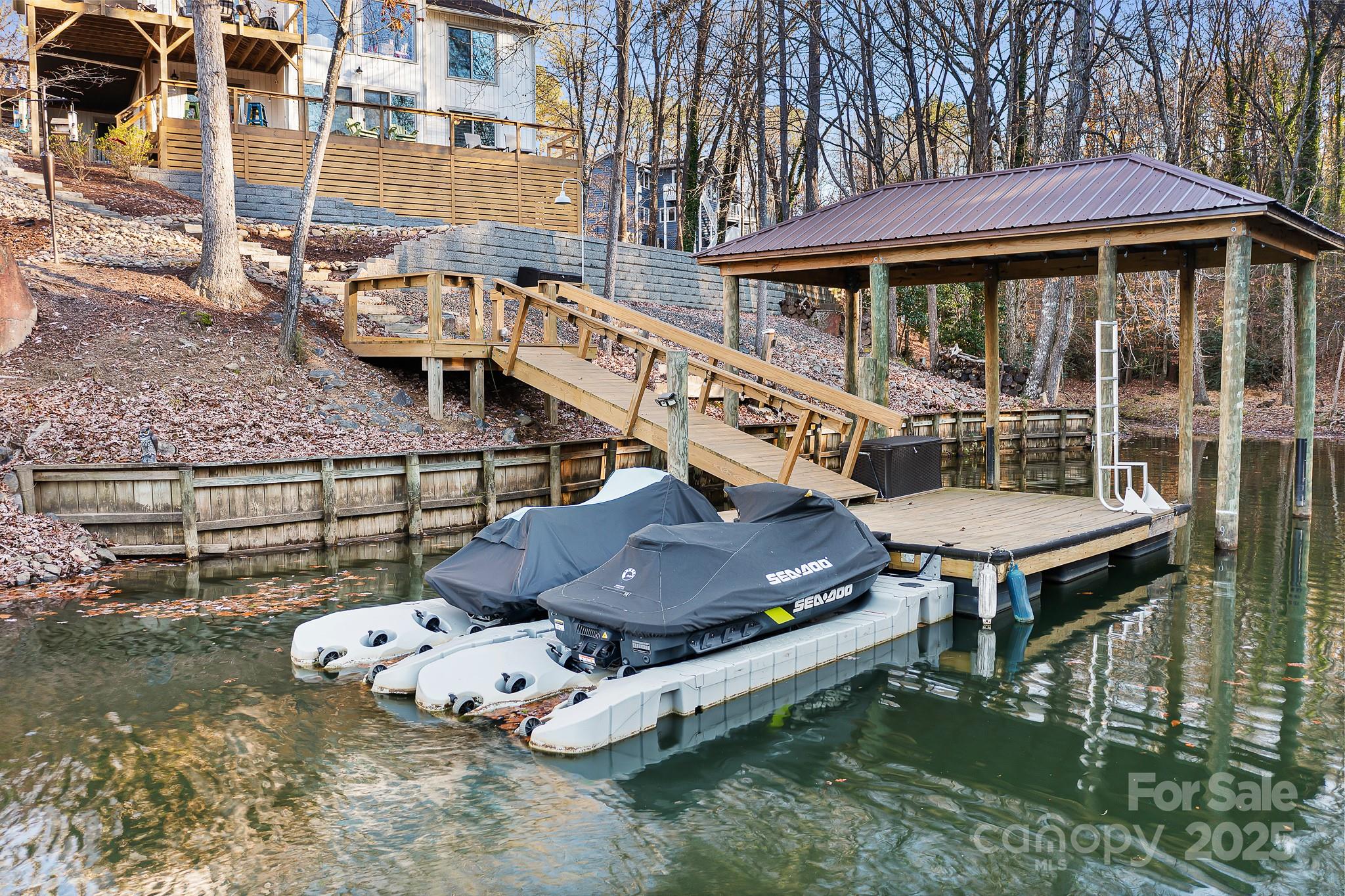 Tega Cay - Residential