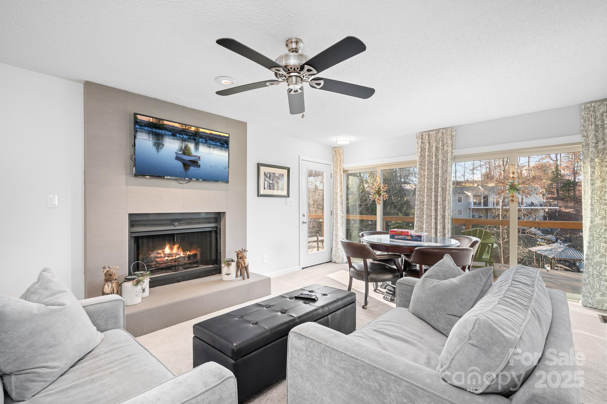 Tega Cay - Residential