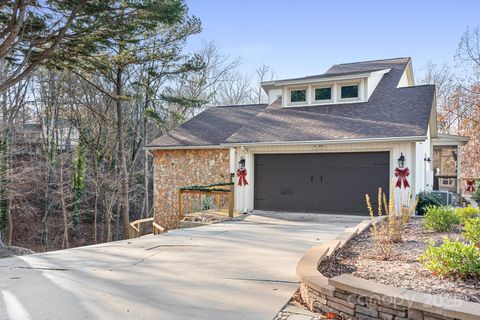 9044 Spanish Wells Court Tega Cay SC 29708