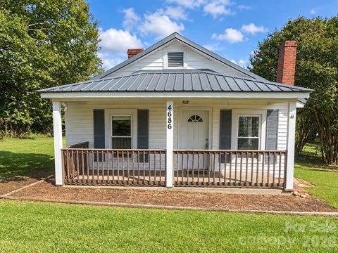 Photo of 4686 Sawmills School Road, Granite Falls, NC 28630 (MLS # 4428012)