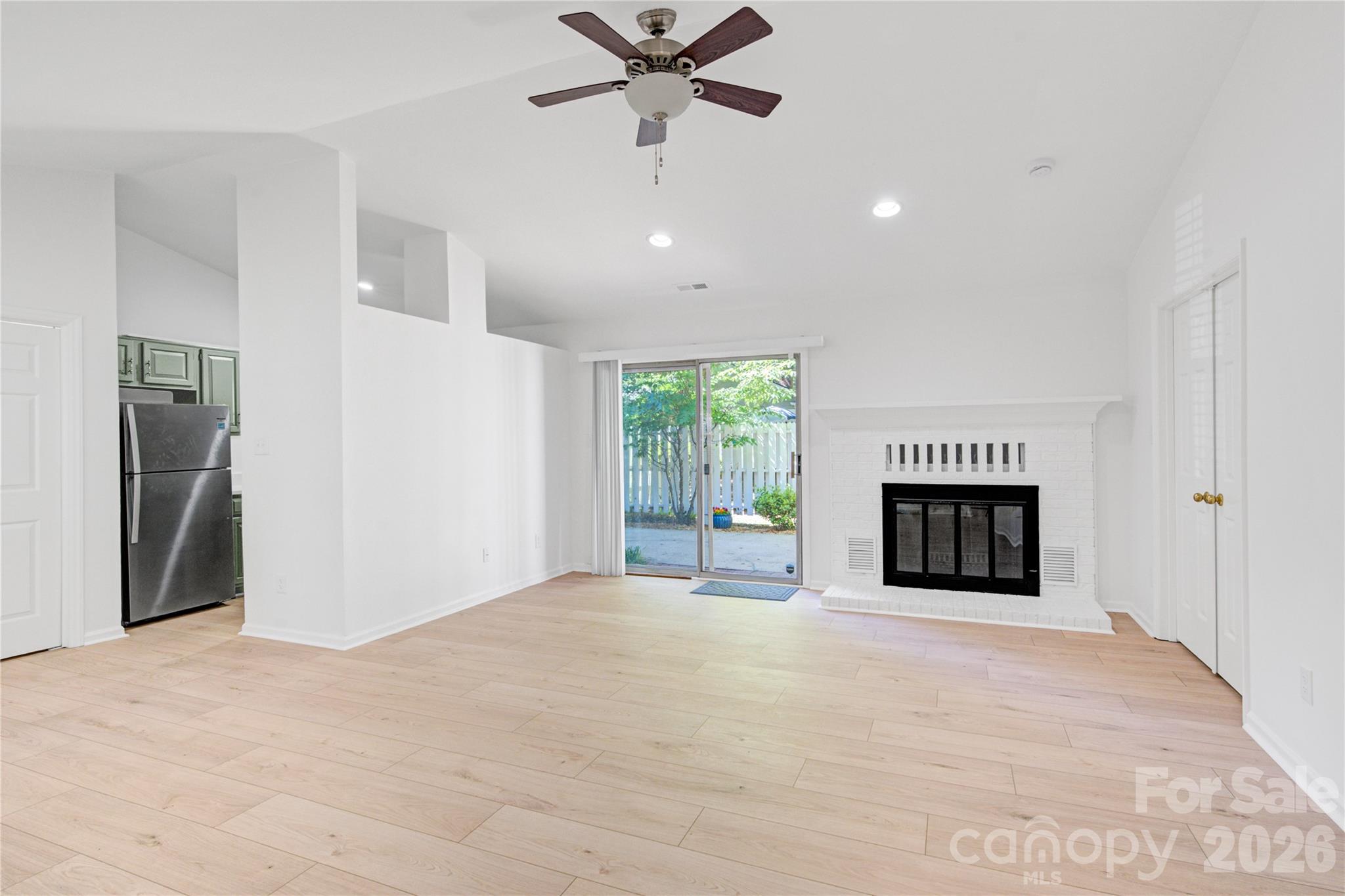 2734 Tiergarten Lane