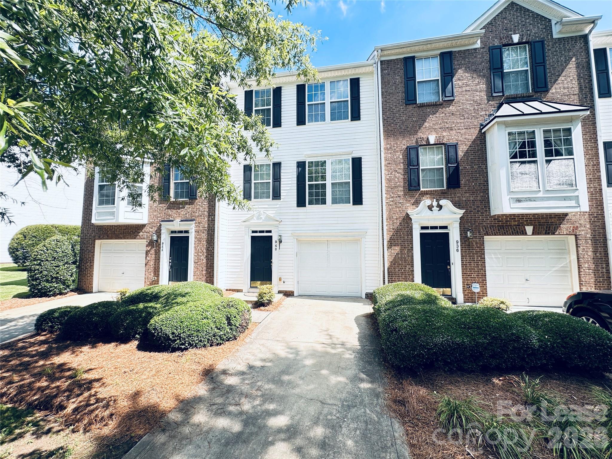 Photo 1 of 22 — 940 Tiger Lane, Charlotte, NC 28262
