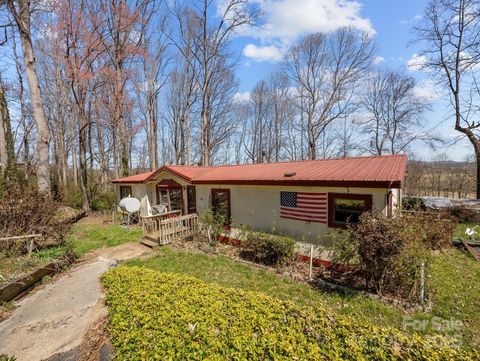 56 Woodscape Drive Mills River NC 28759