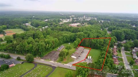 9163 Trinity Road Charlotte NC 28216