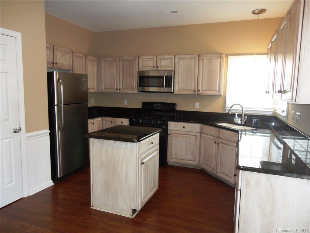 Blue Stone Harbor - Residential Lease