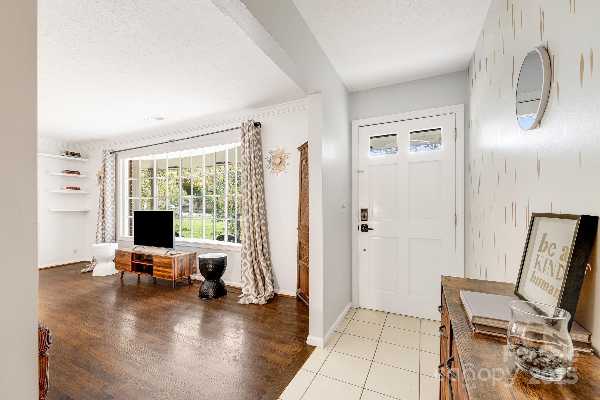 1 Glen Cove Road
