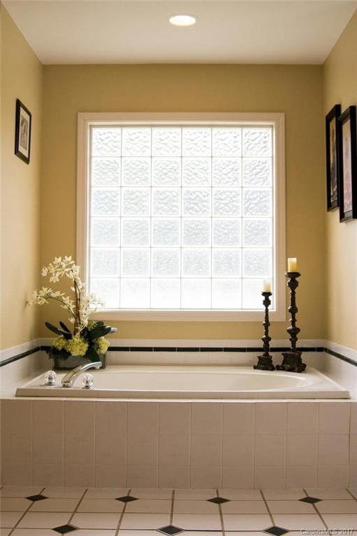 Hollandale - Residential