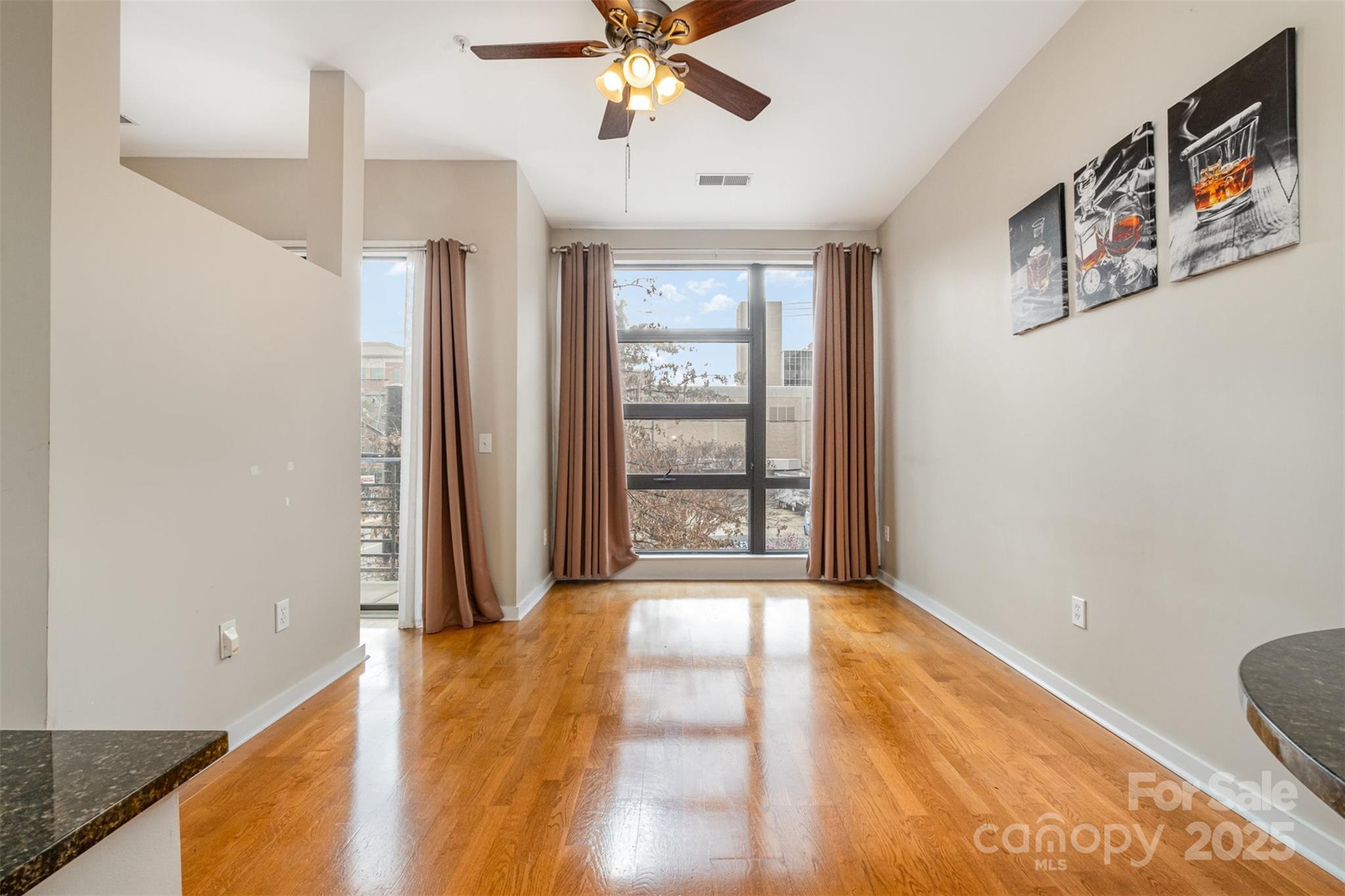 525 E Sixth Street 208