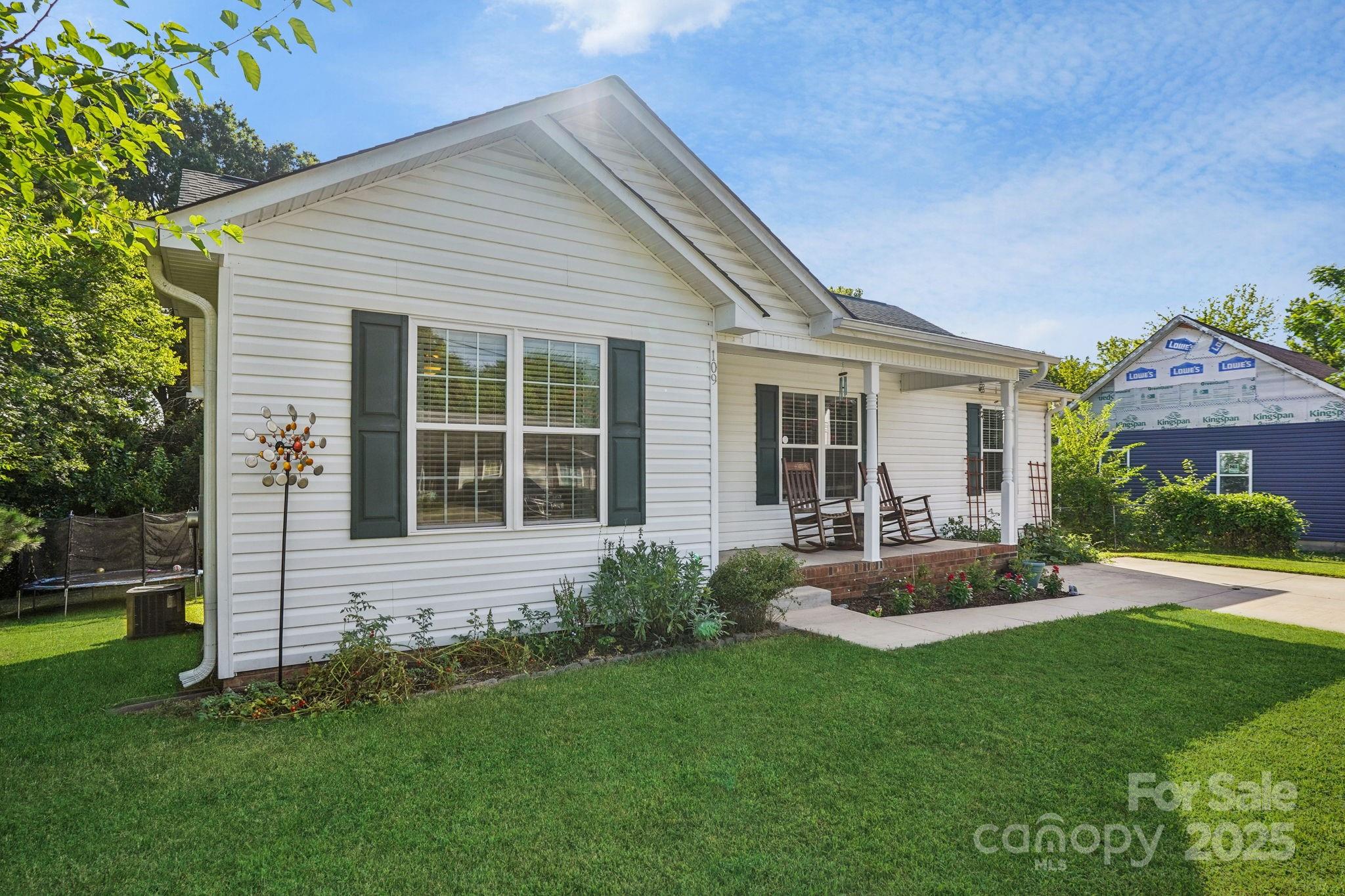 109 Cypress Street SW